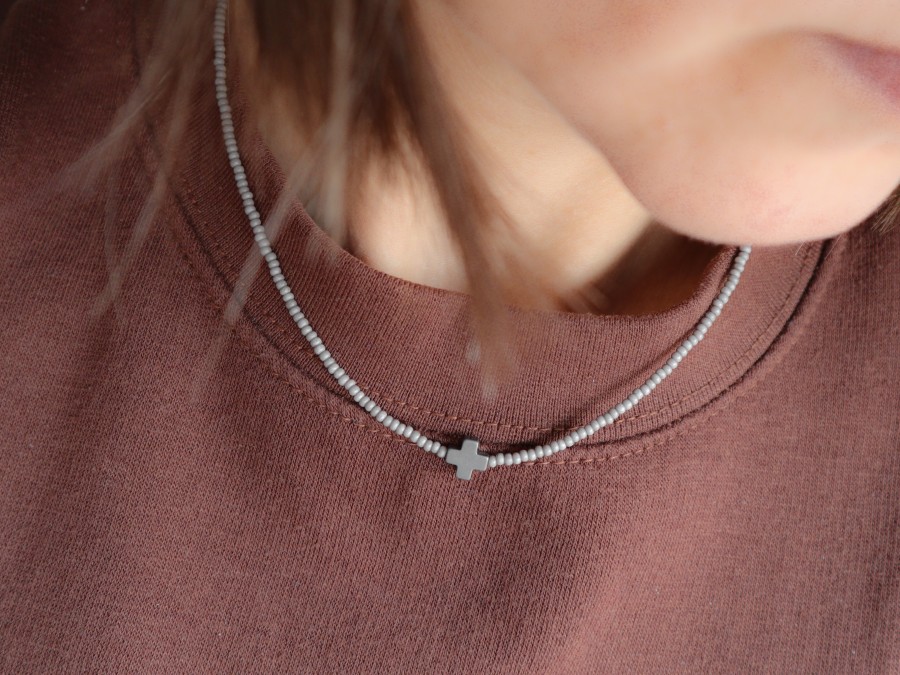 215 | Pilkas pliuso vėrinys